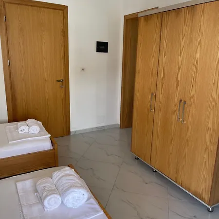 Olympia Guest house *
